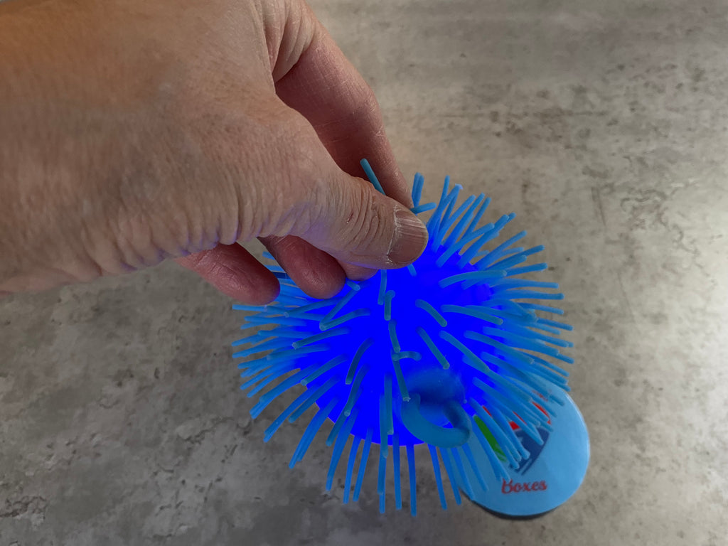 Light Up Jigggly Batwheels Ball